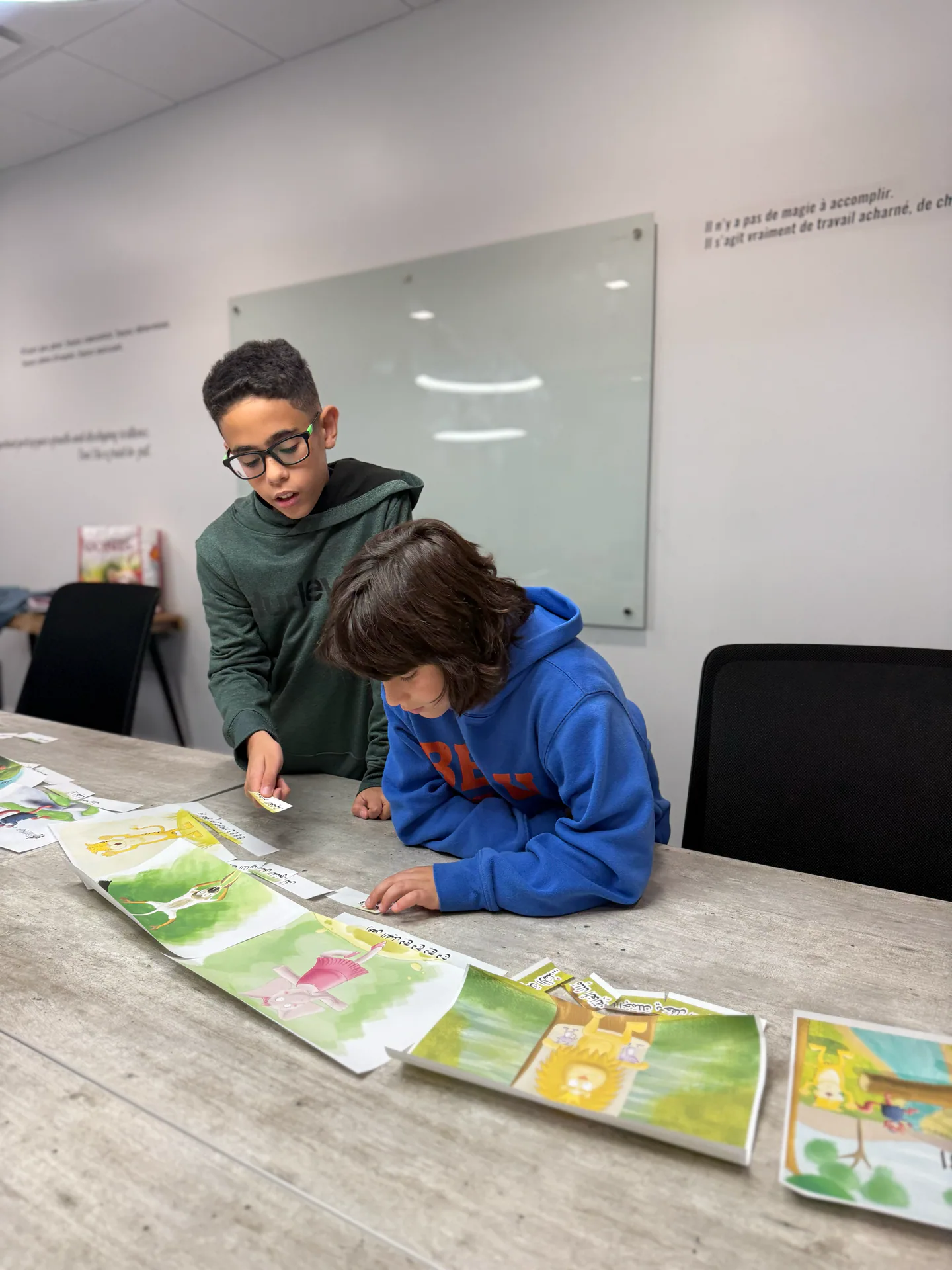 Students enjoying Arabic learning activities at Salis