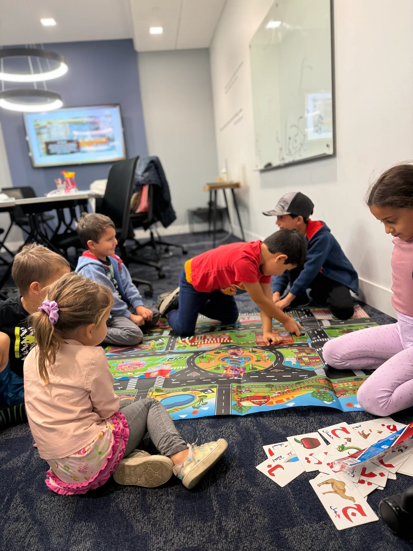 Students enjoying Arabic learning activities at Salis