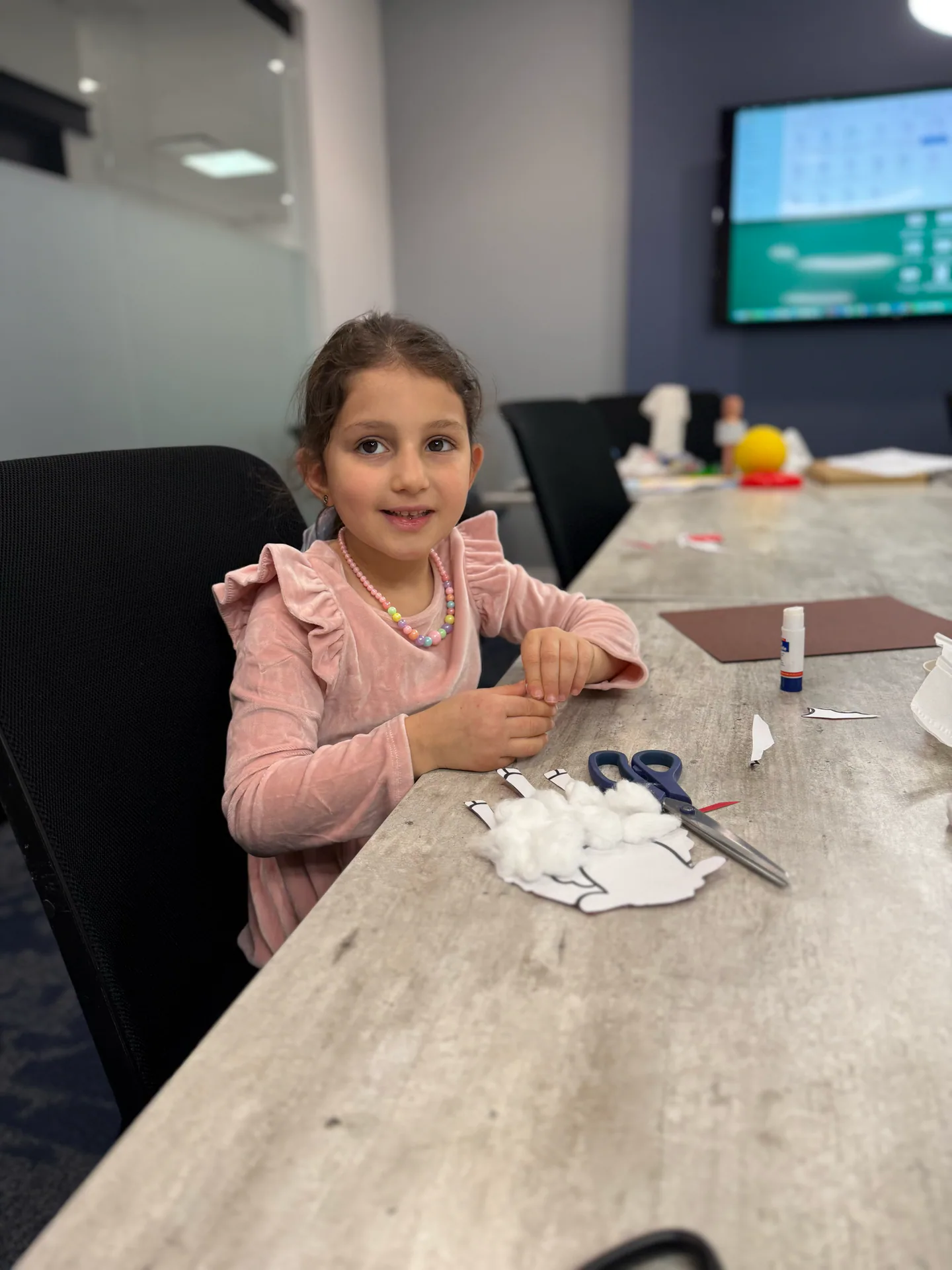 Students enjoying Arabic learning activities at Salis